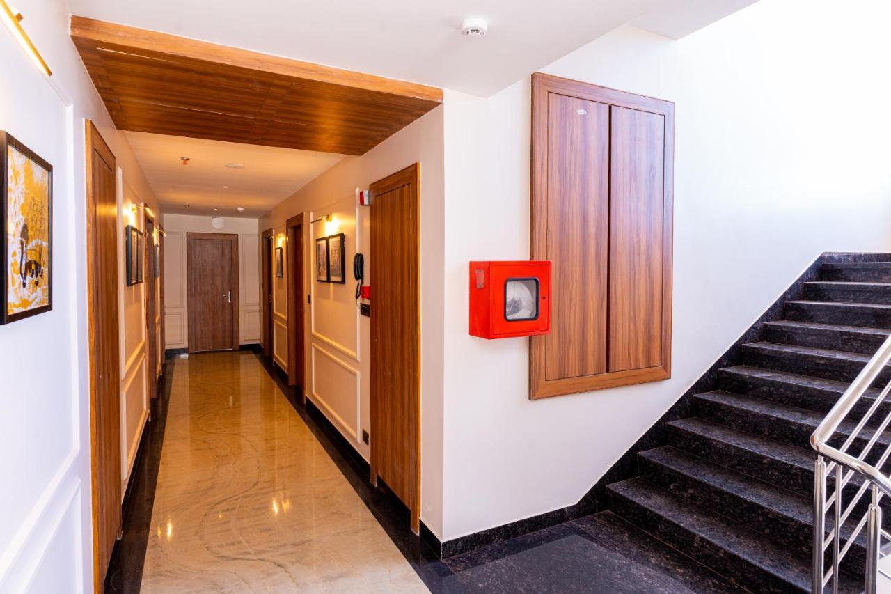 Raghunandan Palace - A Premier Boutique Stay, City Center & 500 Meters From City Railway Station Удайпур Экстерьер фото