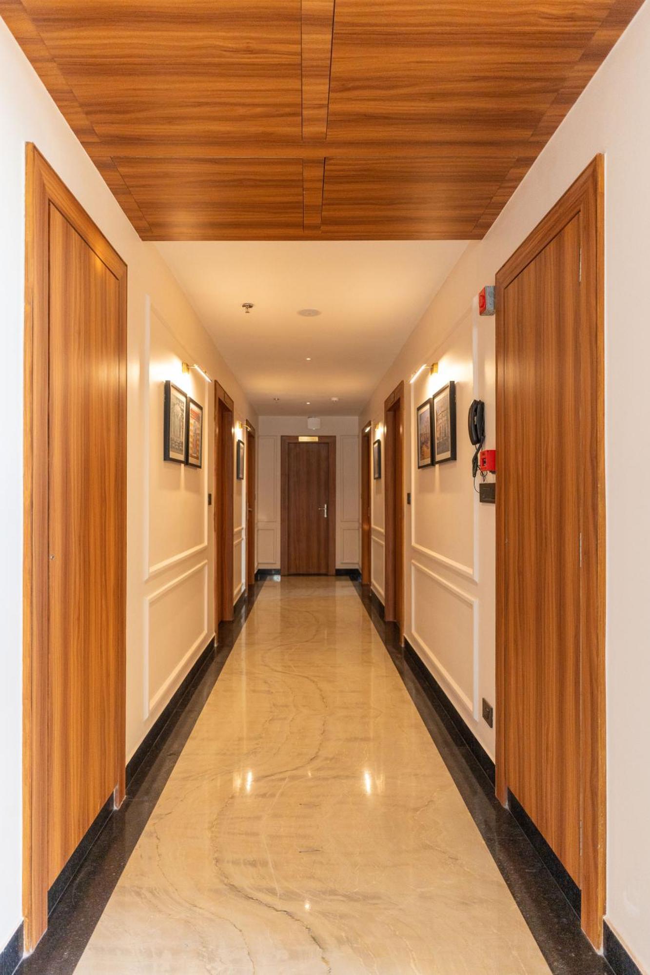 Raghunandan Palace - A Premier Boutique Stay, City Center & 500 Meters From City Railway Station Удайпур Экстерьер фото