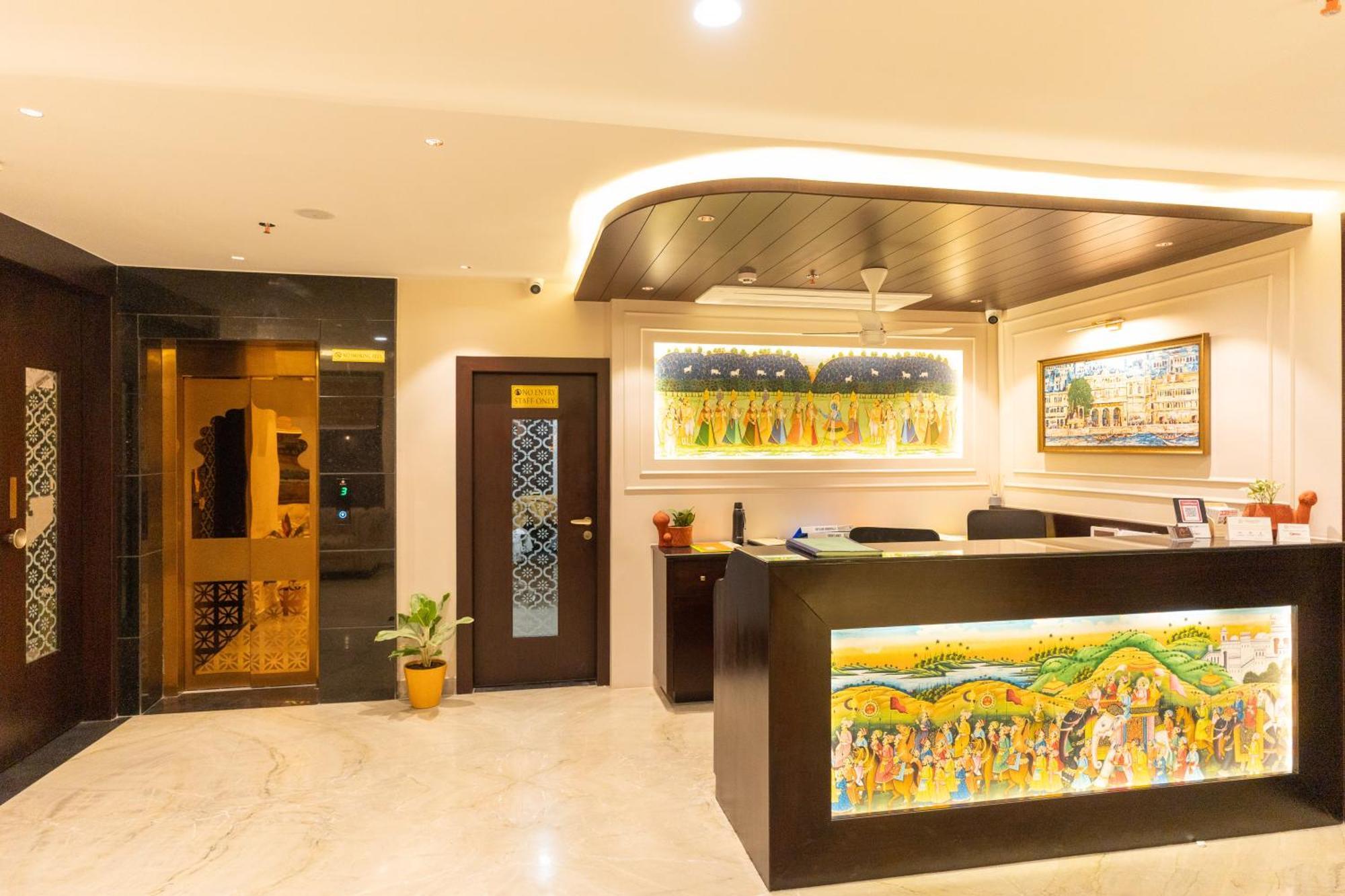Raghunandan Palace - A Premier Boutique Stay, City Center & 500 Meters From City Railway Station Удайпур Экстерьер фото